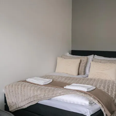 Cozy At Prime Location By Booklapland Apartamento