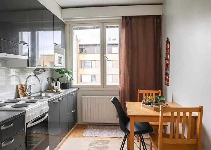 Cozy At Prime Location By Booklapland *