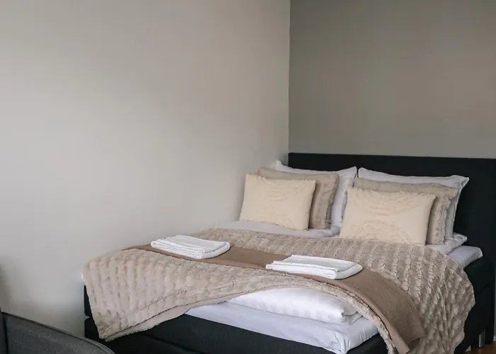 Cozy At Prime Location By Booklapland Apartamento